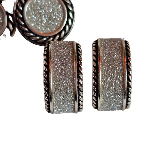 DB Brand 2 Pair Earring Stud Hoops White Sparkle Circle Silver Tone Fun New Gift - Picture 6 of 10